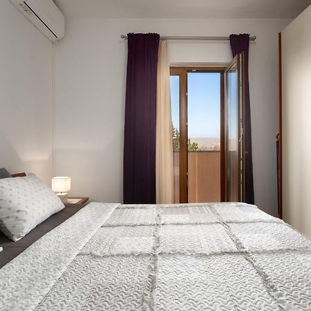 Apartment Morena Porec Bagian luar foto